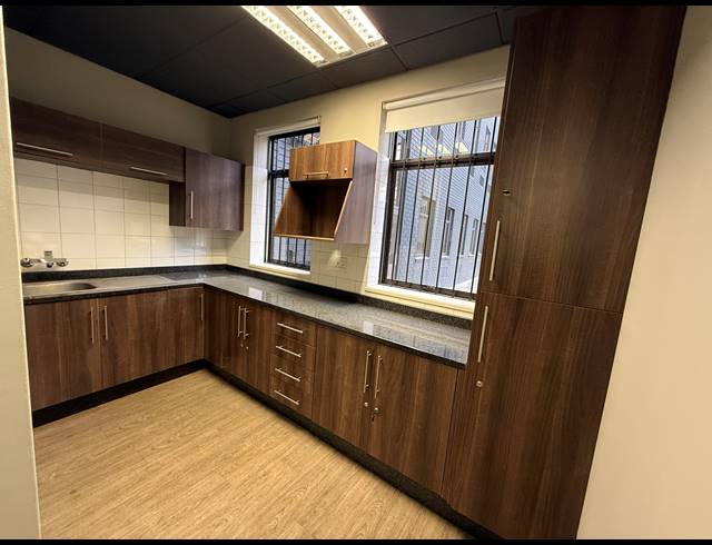 348M² OFFICE TO LET IN ROSEBANK